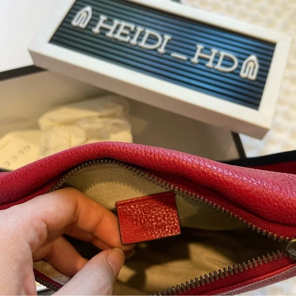 GUCCI Grained Calfskin Small Logo Belt Bag in Red - Picture 4 of 12